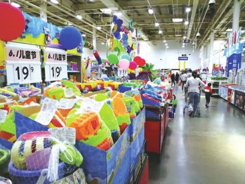 六一臨近，超市商場(chǎng)巧布兒童專區(qū)，玩具用品促銷掀熱潮